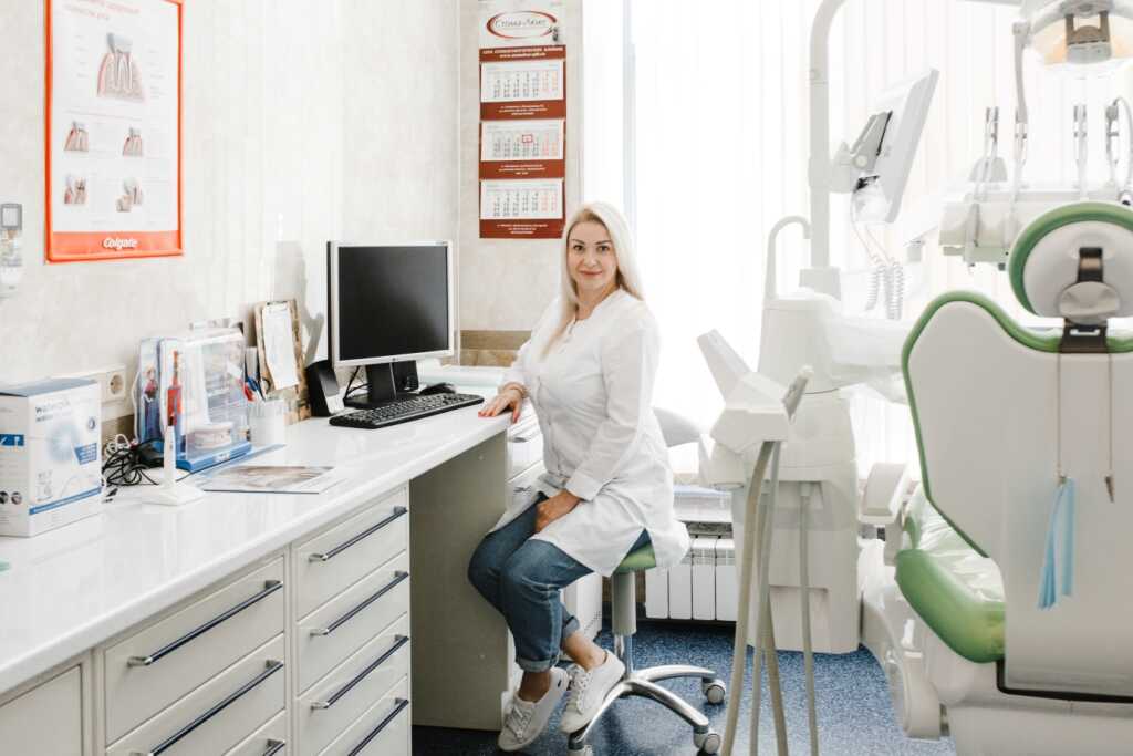 Лечение кариеса в СПб в стоматологической клинике Стомалюкс